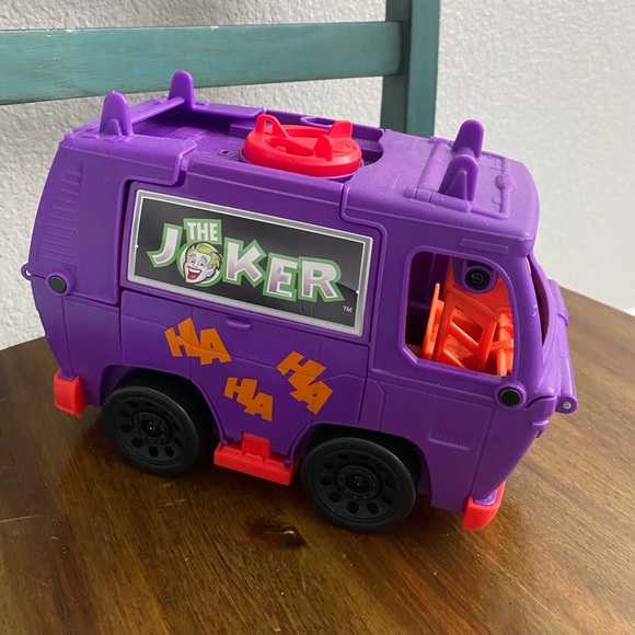 Mattel Toys Fisherprice Imaginext Dc Super Friends The Joker Van Hq